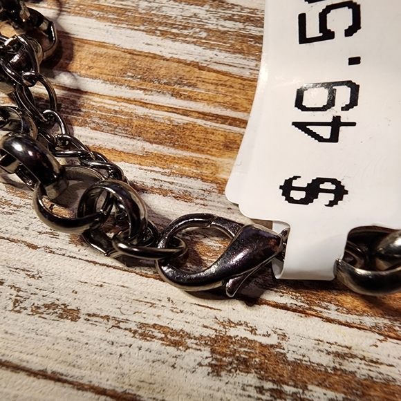 Simple yet Busy and Sexy Layered Chain Necklace . 36 inches - Picture 8 of 12